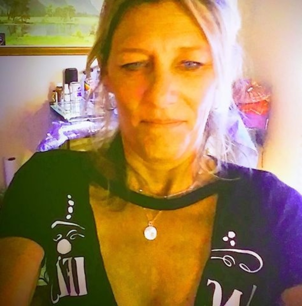 Meet your Posher, Cheri